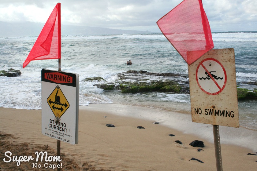 No Swimming sign at Hookipa